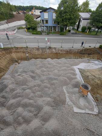 Das Fundament des neuen Familienzentrums ist gelegt.