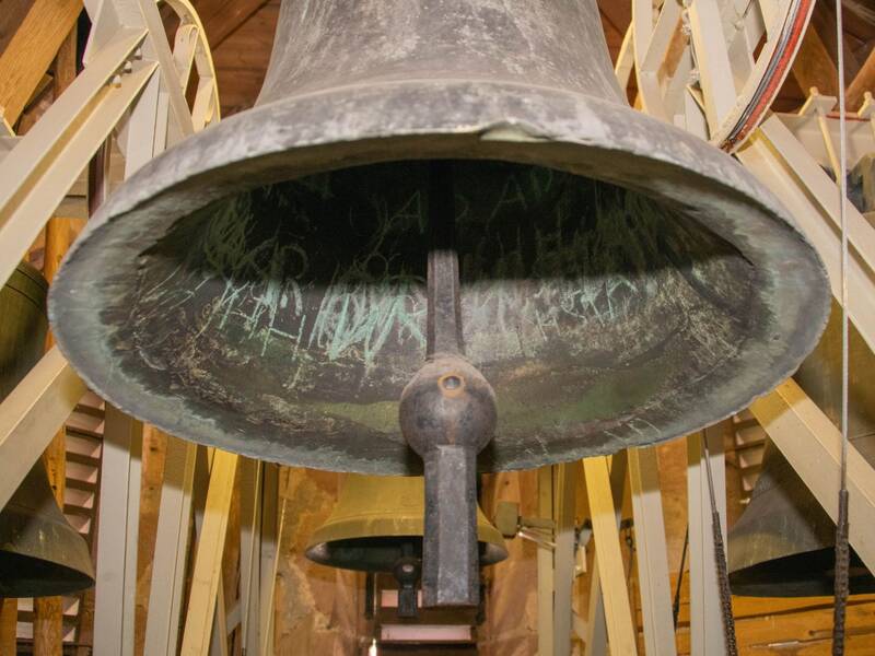 Glocke im Turm der Markuskirche