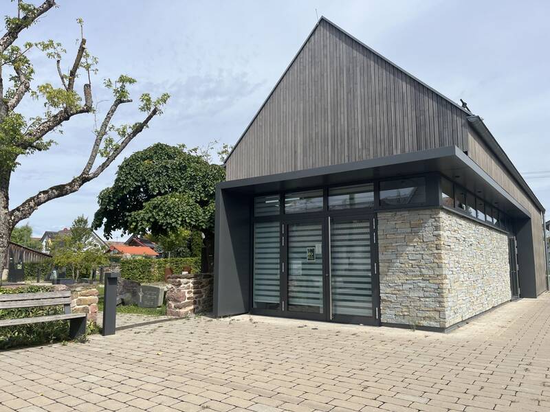 Den Pavillon im Waldenserensemble Neuhengstett können Einwohnerinnen und Einwohner für Feiern mieten.