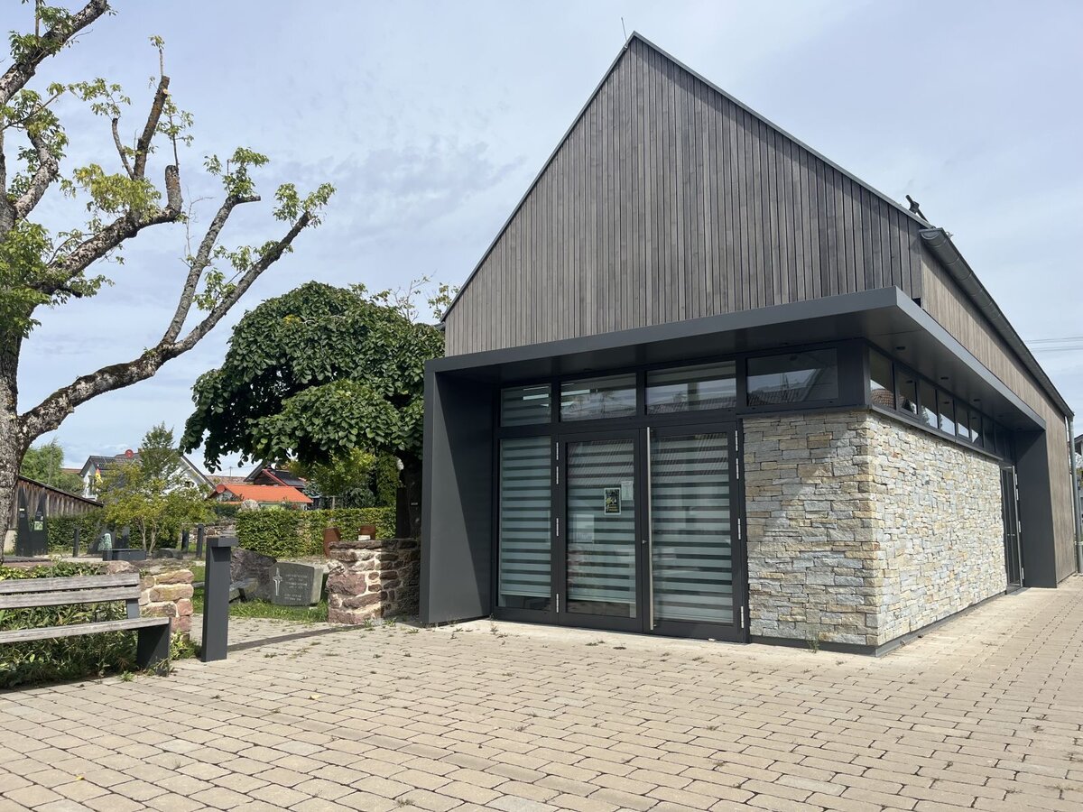 Den Pavillon im Waldenserensemble Neuhengstett können Einwohnerinnen und Einwohner für Feiern mieten.