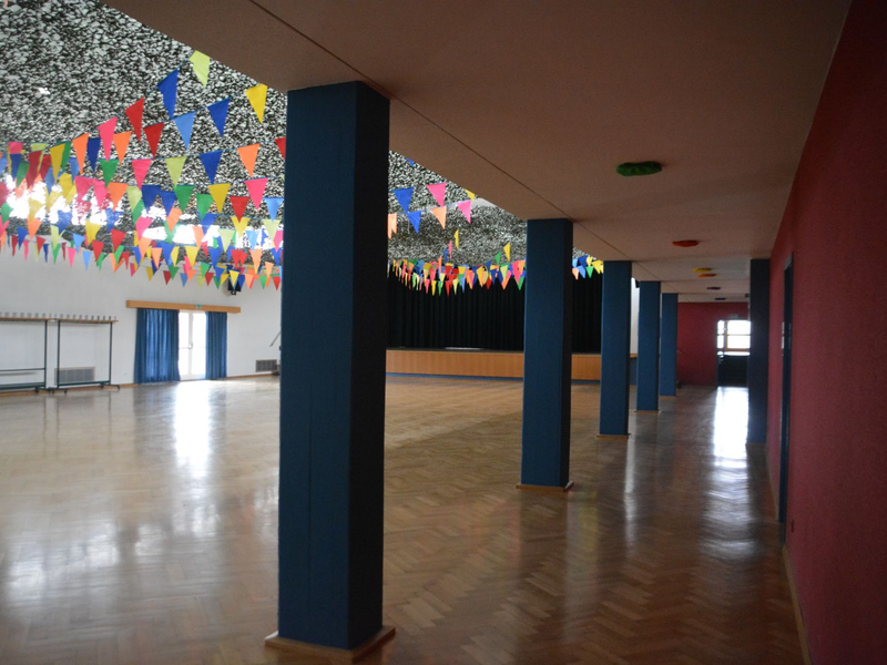 Die Halle wartet auf den Ansturm der Narren