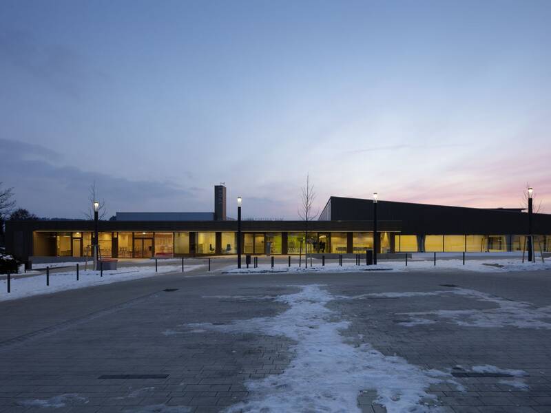 Winterliche Atmosphäre über dem Hallenbad im Gerhard-Schanz-Sportzentrum